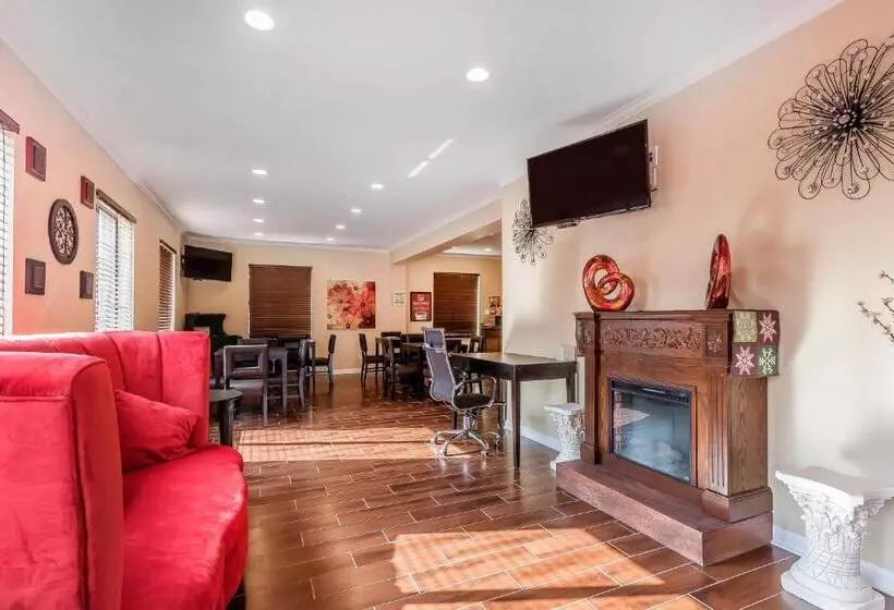 فندق Econo Lodge Boaz