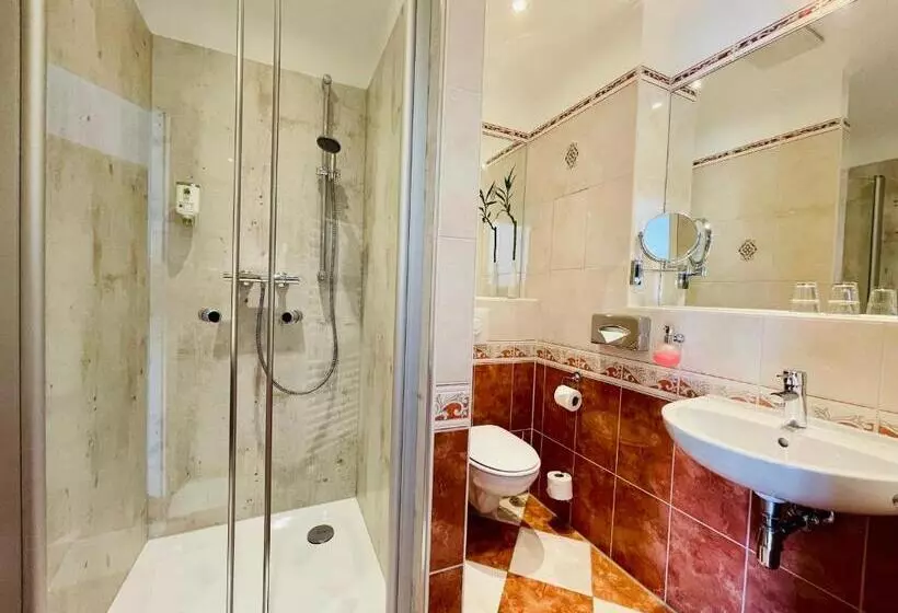 هتل Garden Living Boutique