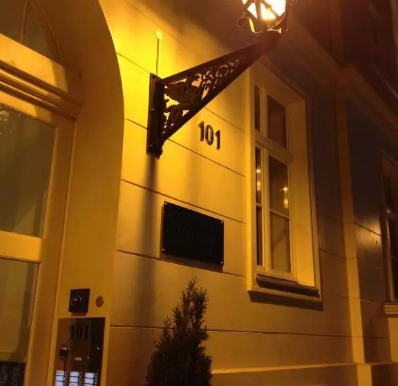 هتل Garden Living Boutique