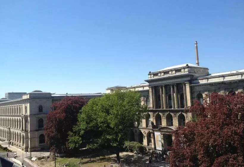 هتل Garden Living Boutique