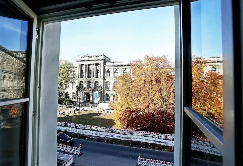 هتل Garden Living Boutique