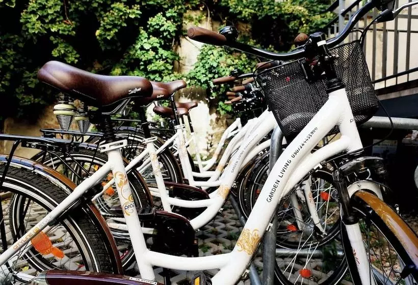 هتل Garden Living Boutique