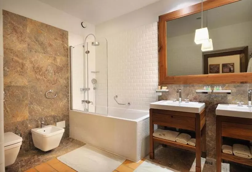 هتل Grad Otočec   Relais Chateaux