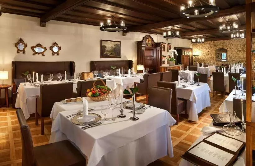 هتل Grad Otočec   Relais Chateaux