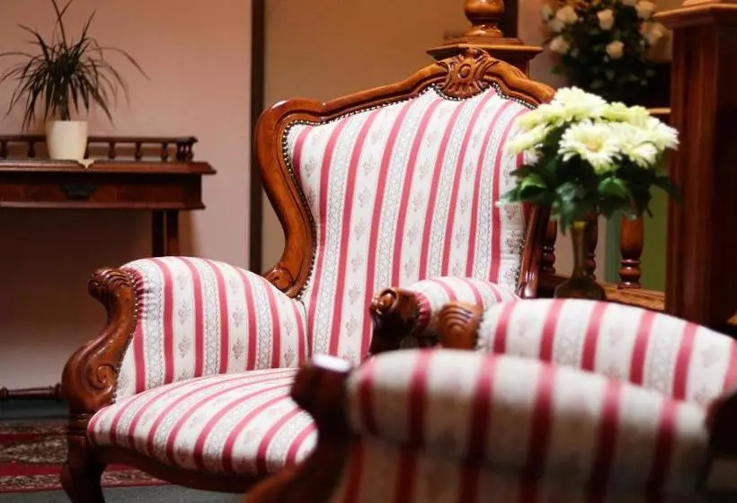 هتل Penzión Grand