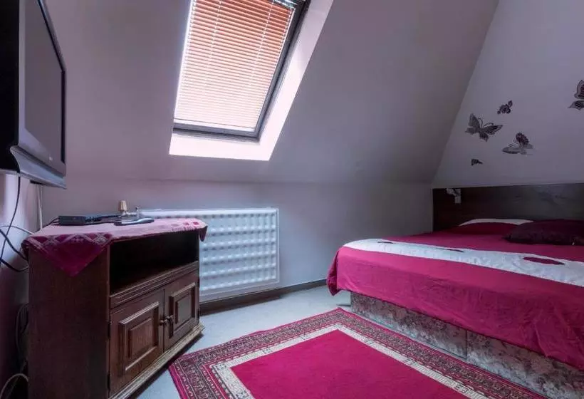 هتل Penzión Grand