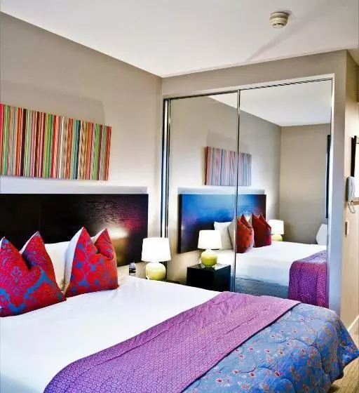 Отель Quest Mascot