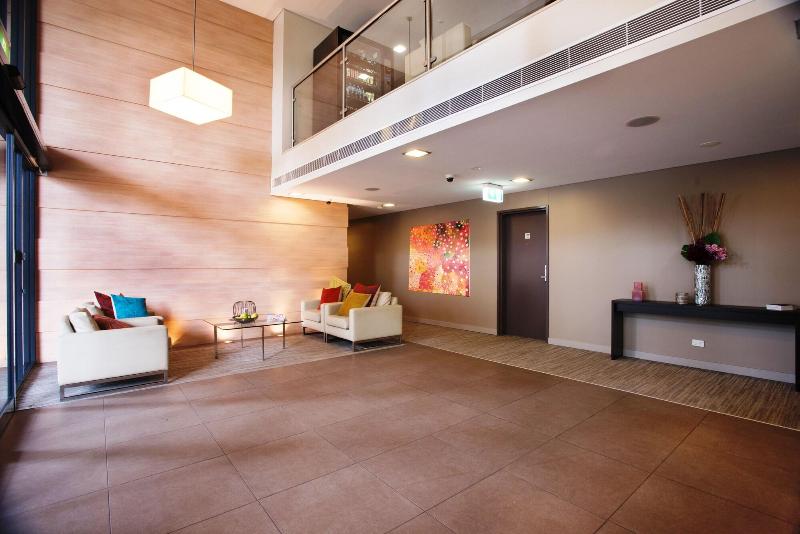 فندق Quest Mascot