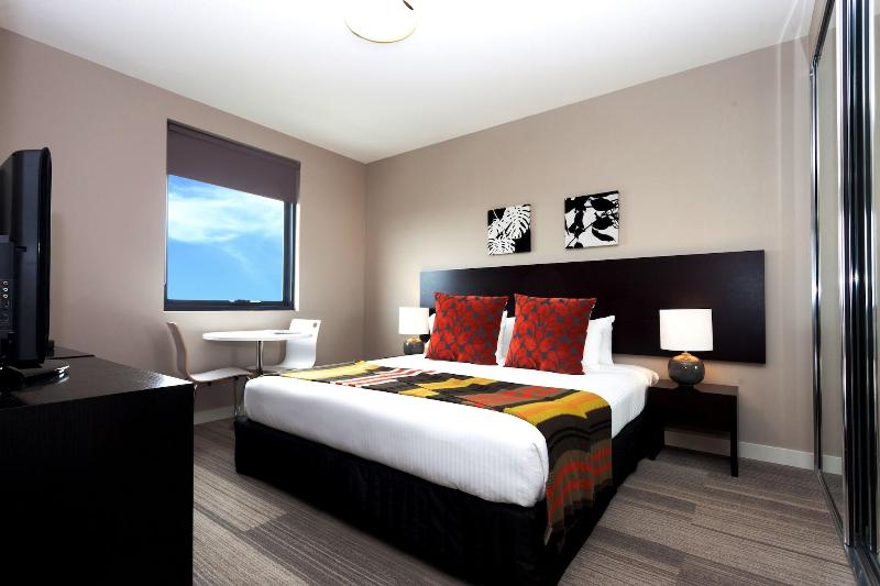 فندق Quest Mascot