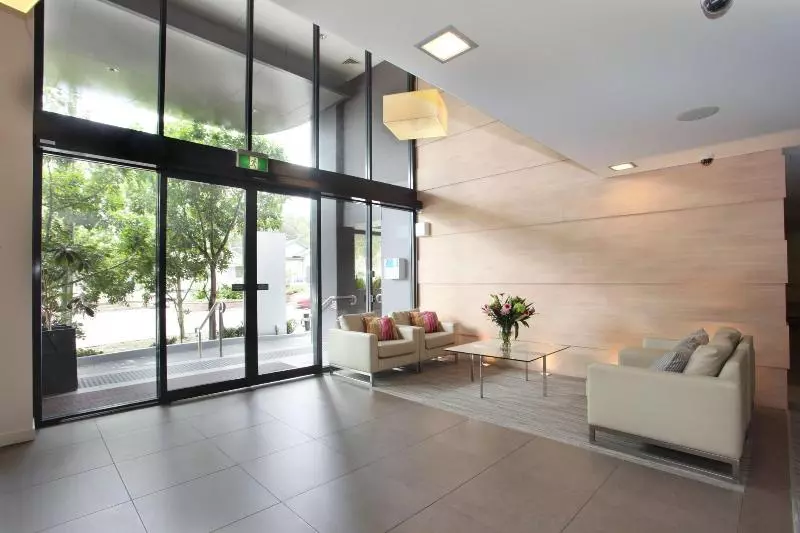 Отель Quest Mascot