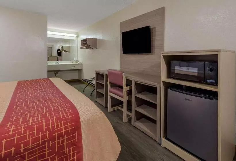 בית מלון כפרי Rodeway Inn