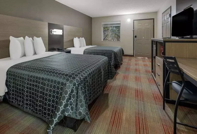 בית מלון כפרי Rodeway Inn