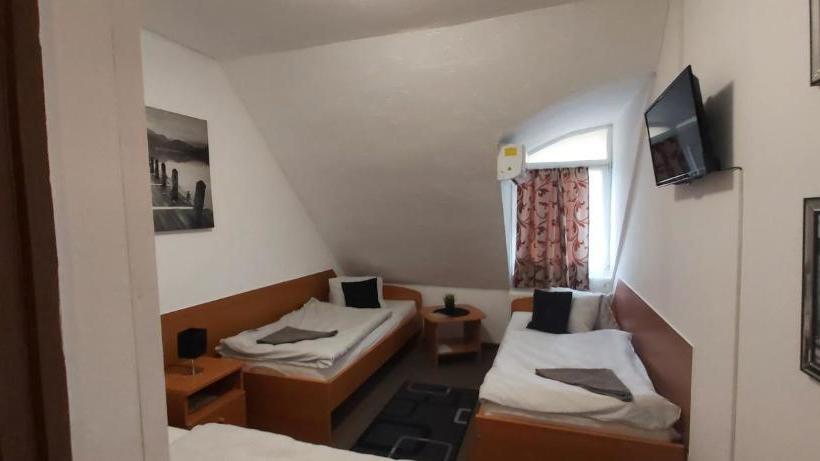 Отель Romantik étterem Panzió