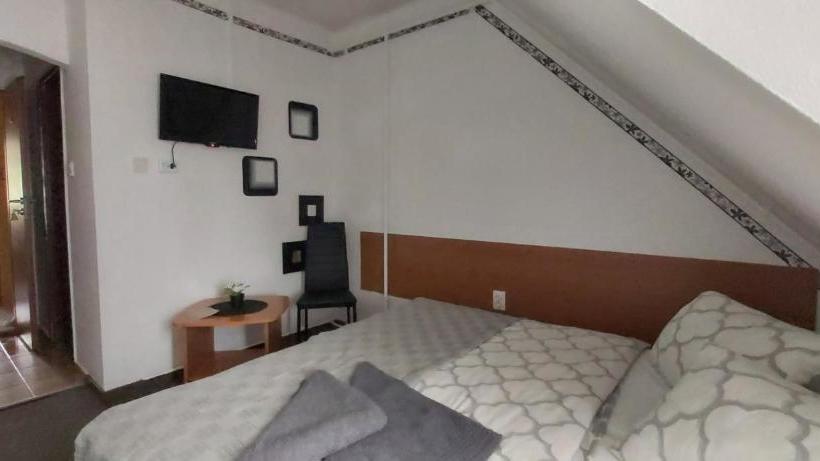 Отель Romantik étterem Panzió