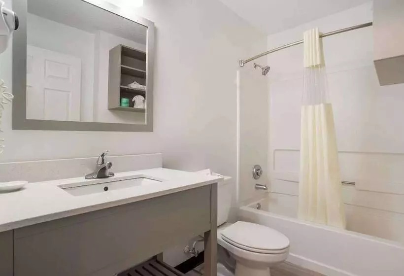 ホテル Suburban Studios Biloxi North Area