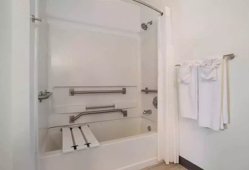 ホテル Suburban Studios Biloxi North Area