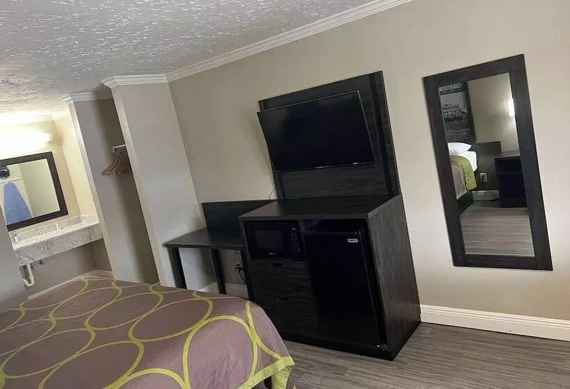 Отель Super 8 By Wyndham Picayune