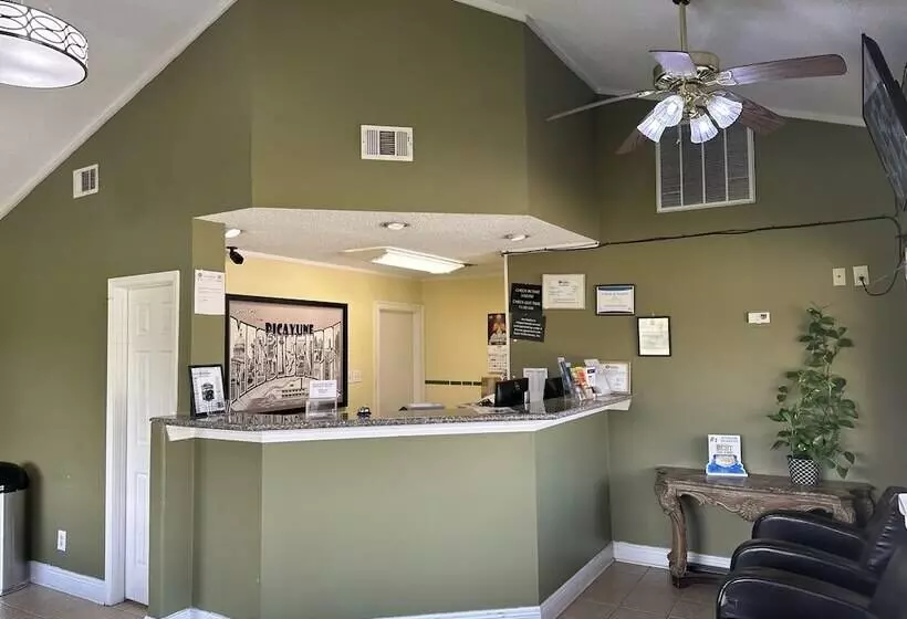 Отель Super 8 By Wyndham Picayune