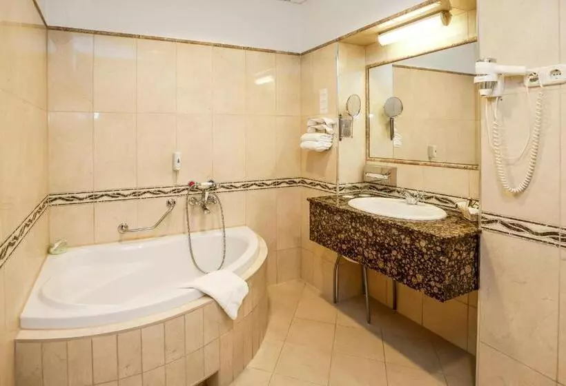 酒店 Szidónia Castle