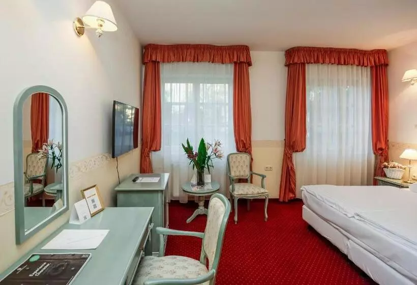 酒店 Szidónia Castle