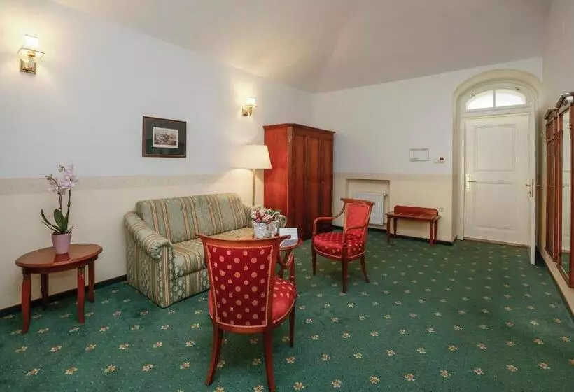 酒店 Szidónia Castle