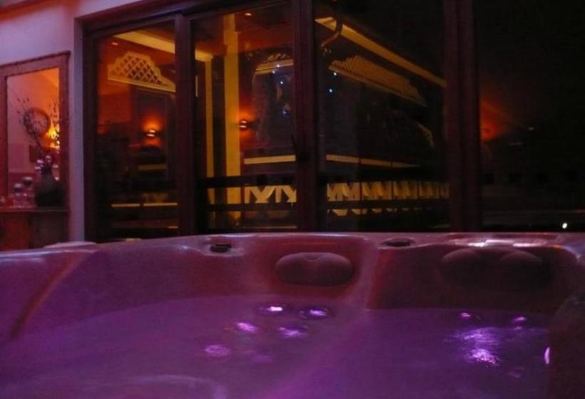 هتل Garni  Vila Lago