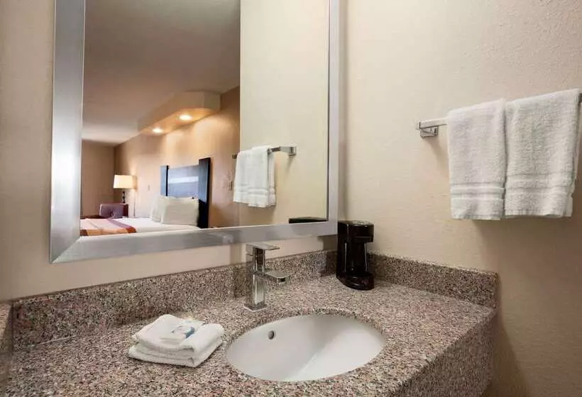 모텔 Super 8 By Wyndham Rahway/newark