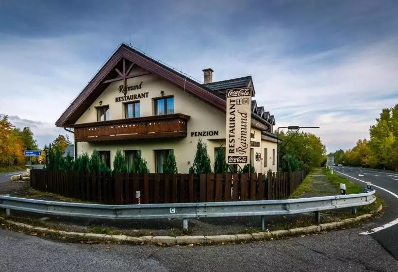 پانسیون Penzion Raimund