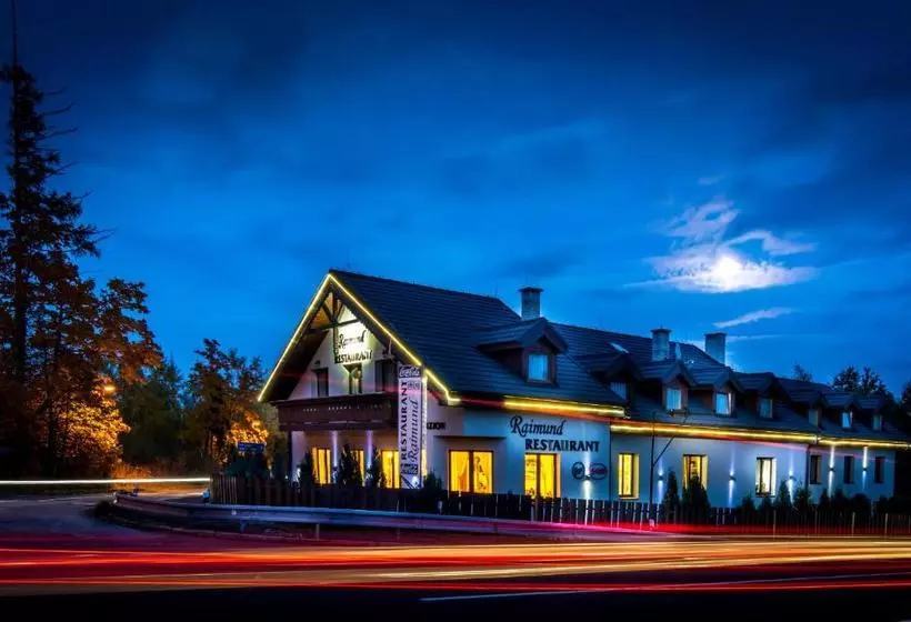 پانسیون Penzion Raimund