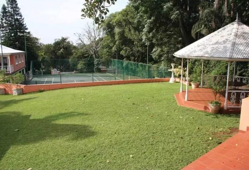 פנסיון Sicas Guest House