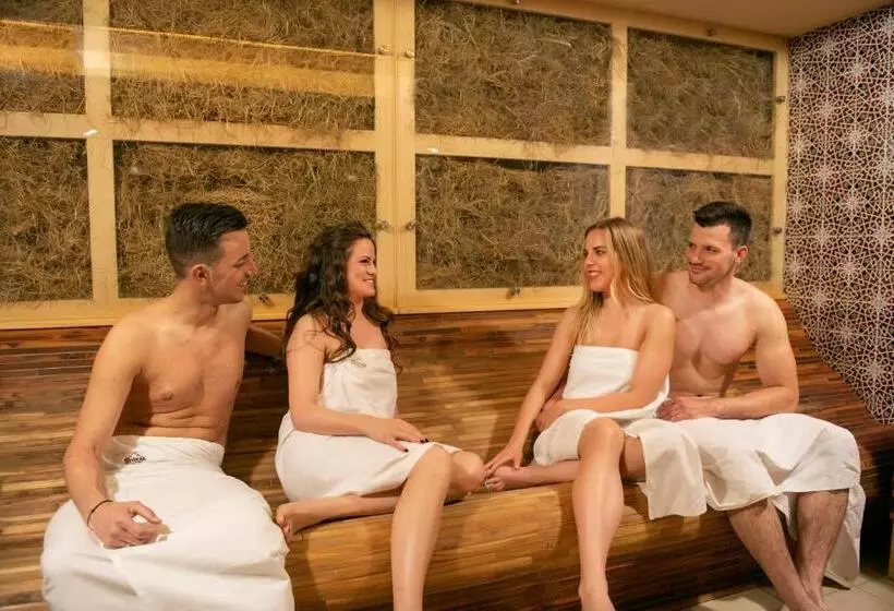 Mesés Shiraz Hotel Superior Adults Only