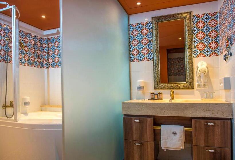 Mesés Shiraz Hotel Superior Adults Only