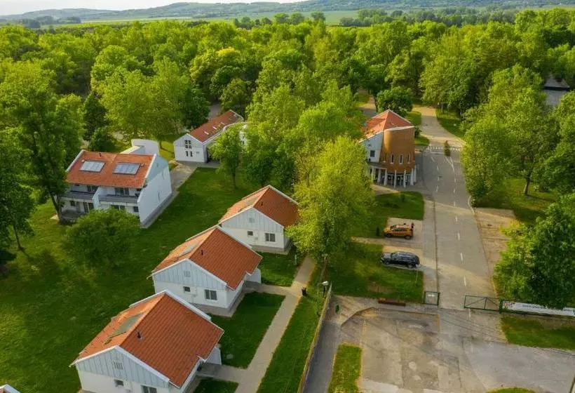 Termál Kemping Apartmanok és Bungalók