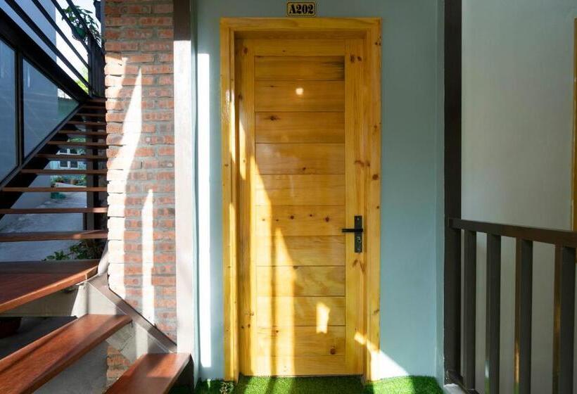 5 To 10 Bedrooms Houses