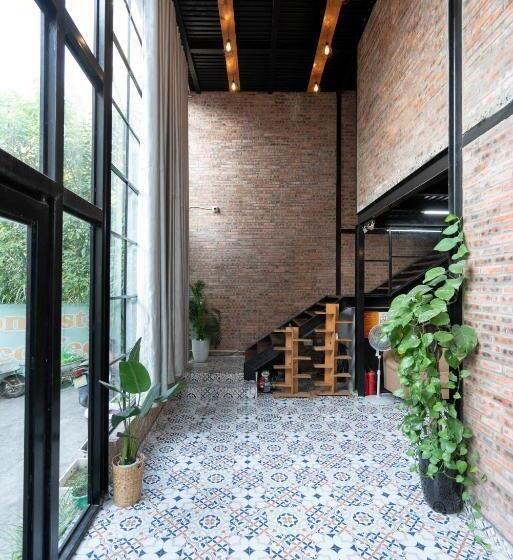 5 To 10 Bedrooms Houses