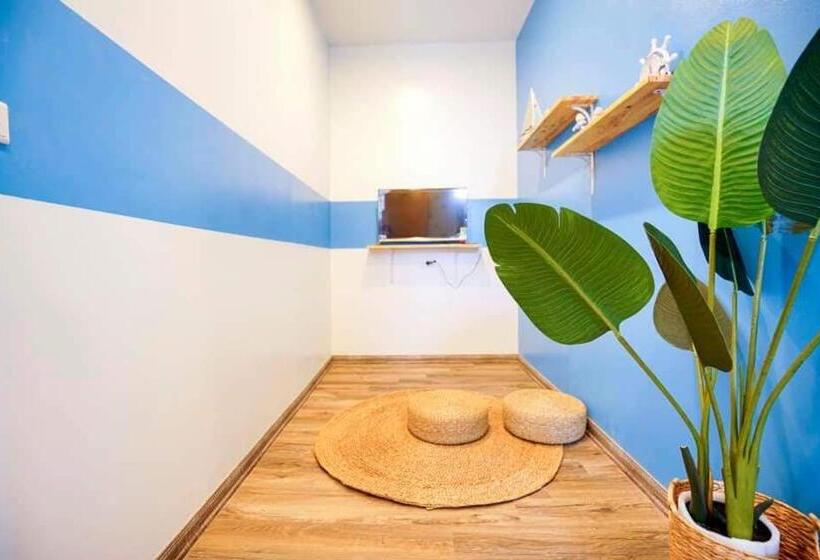 5 To 10 Bedrooms Houses