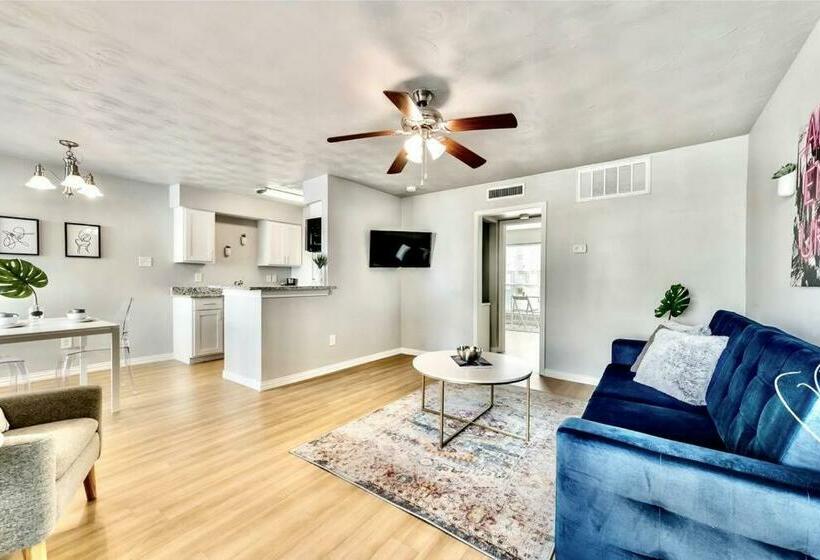 City Outside & Tranquility Inside