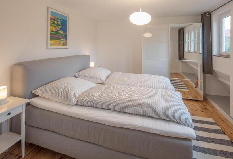 Ferienhaus Seeschwalbe Mit Großem Garten