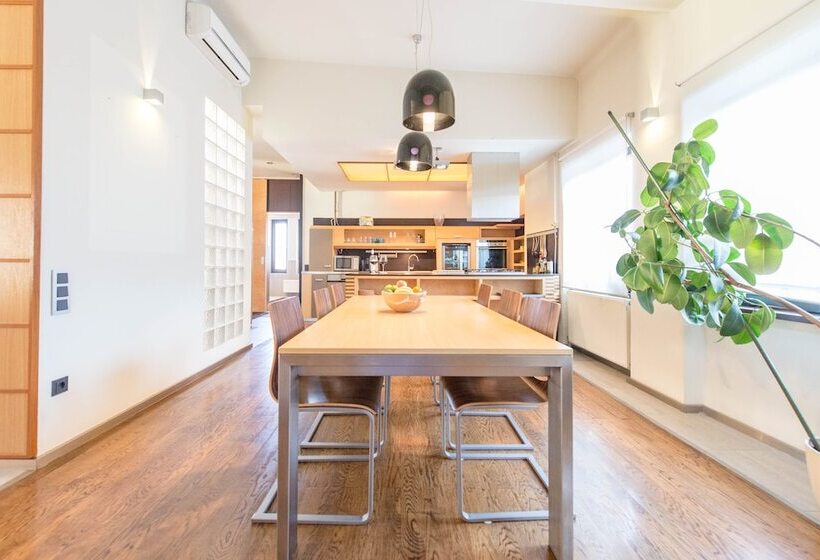 Venus Apartments   Parliament I