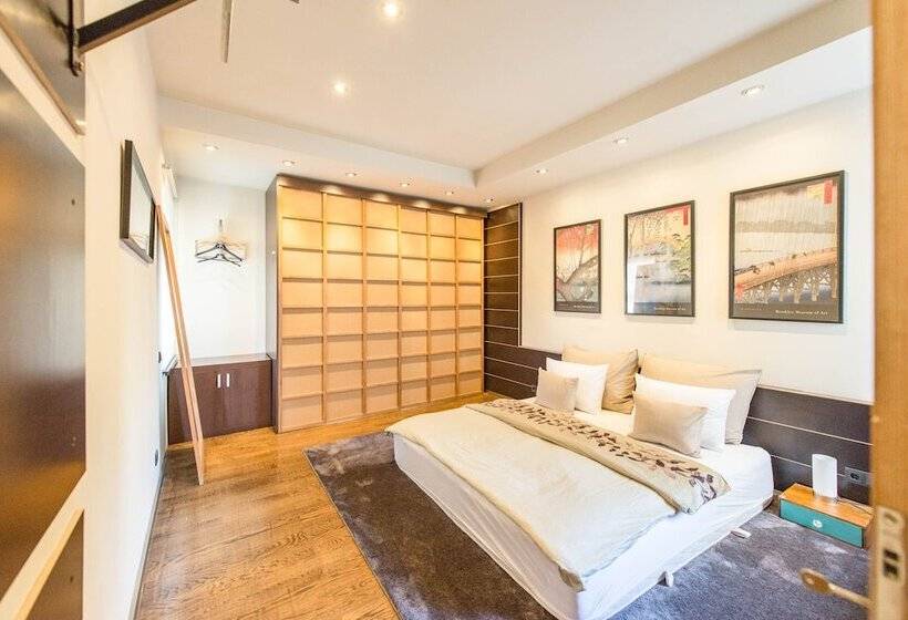 Venus Apartments   Parliament I