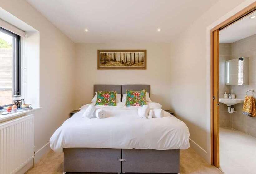 Roe Cottage Disabled Adapted 2 Bed Cottage