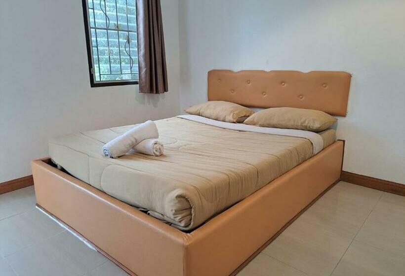 ไวท์ เอลเลแฟนต์ รีสอร์ท