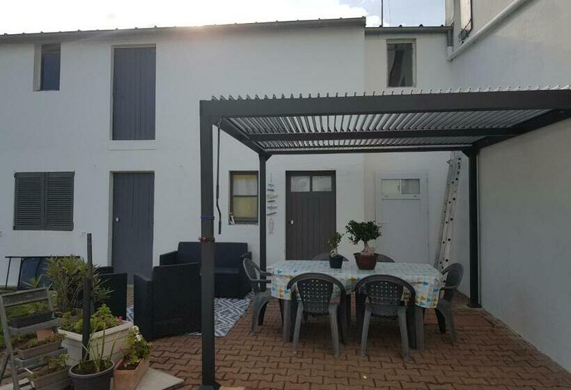 Maison Au Calme, Proche Centre Et Mer, Jardin Clos