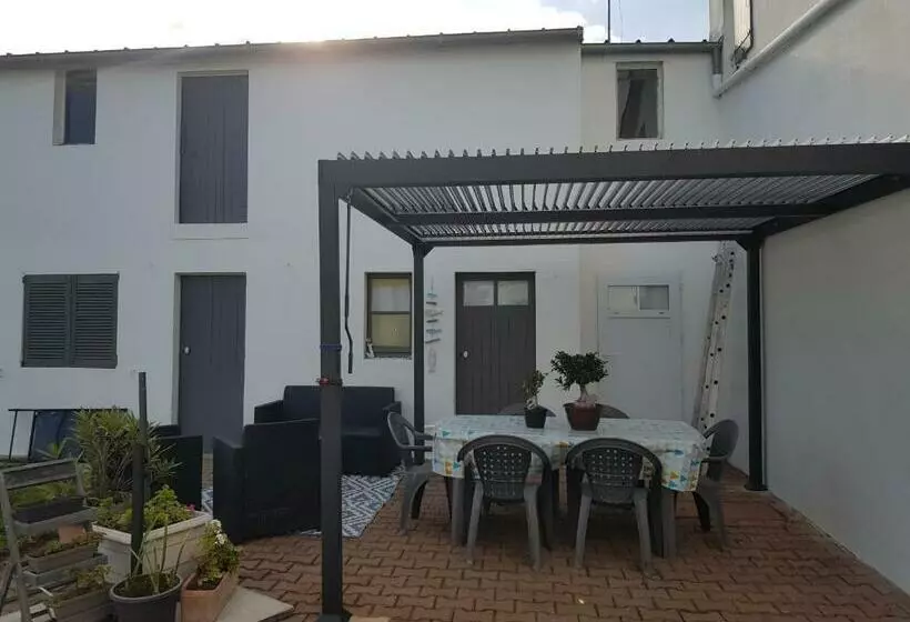 Maison Au Calme, Proche Centre Et Mer, Jardin Clos