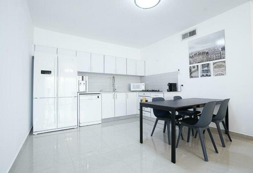 Royal Park By Sun And View