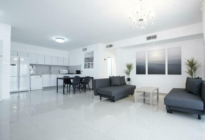 Royal Park By Sun And View