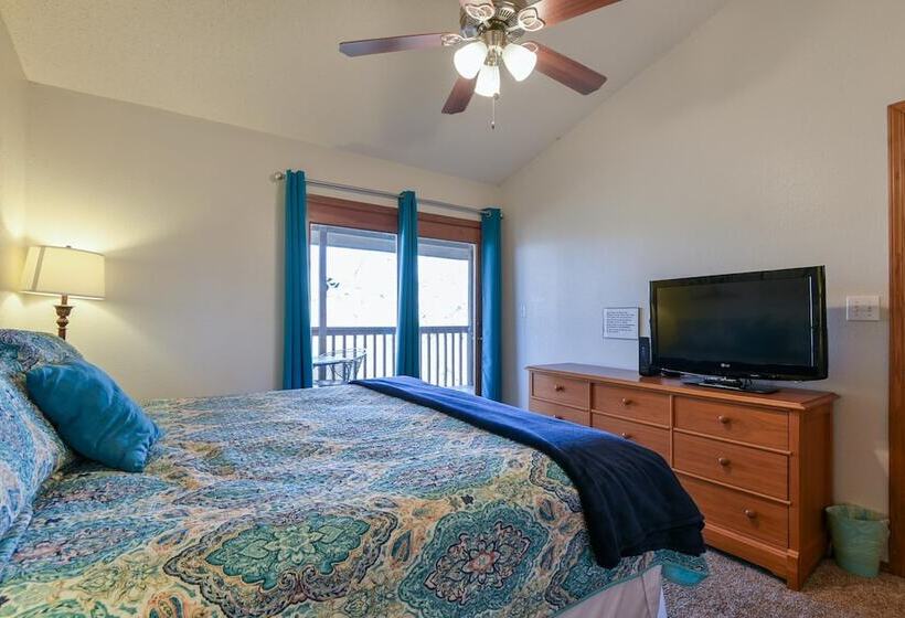 Divine 9 Condo Fishing Lake & Hiking Trails