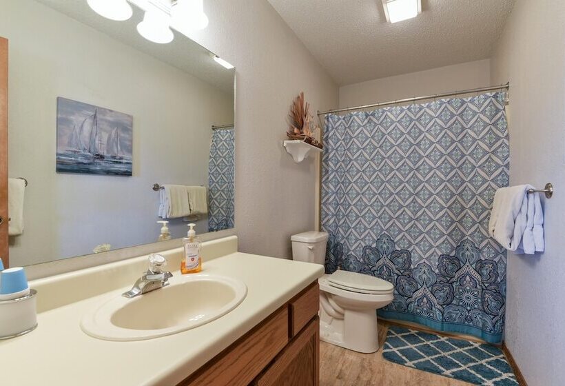 Divine 9 Condo Fishing Lake & Hiking Trails