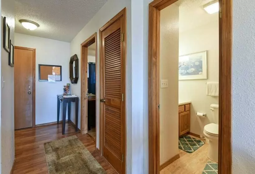 Divine 9 Condo  Fishing Lake & Hiking Trails