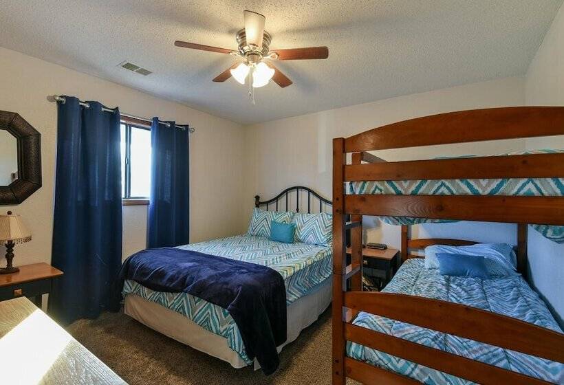 Divine 9 Condo Fishing Lake & Hiking Trails